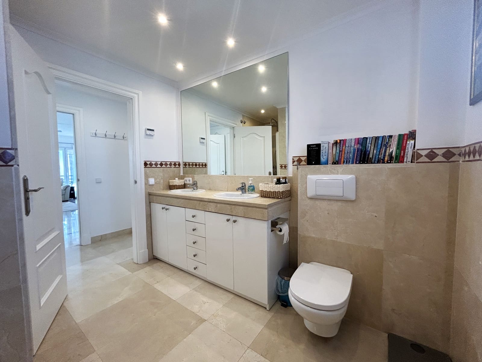 3 bedroom Apartment for rent in Santa Ponsa with garage - € 3,200 (Ref: 9500738)