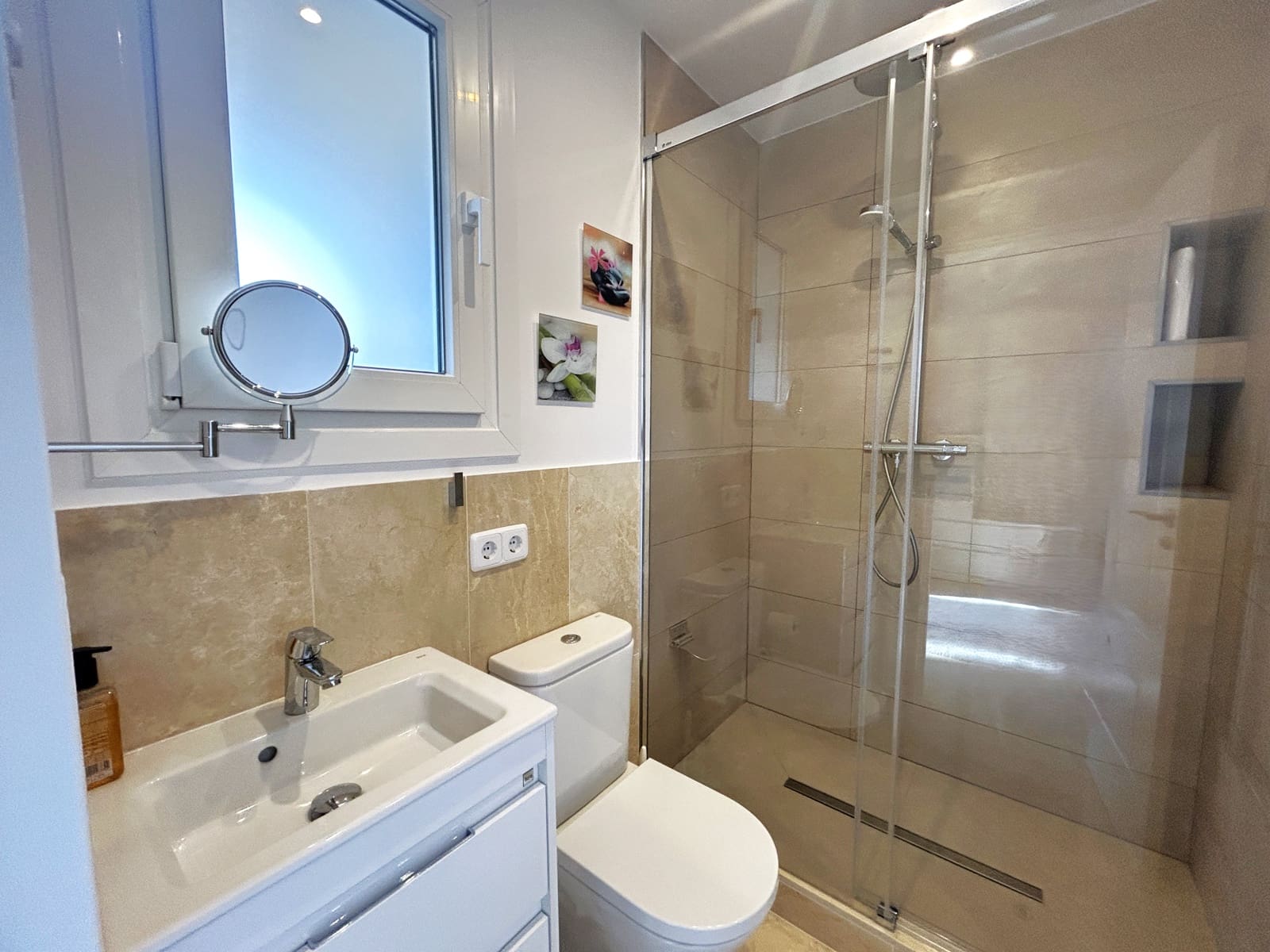 3 bedroom Apartment for rent in Santa Ponsa with garage - € 3,200 (Ref: 9500738)