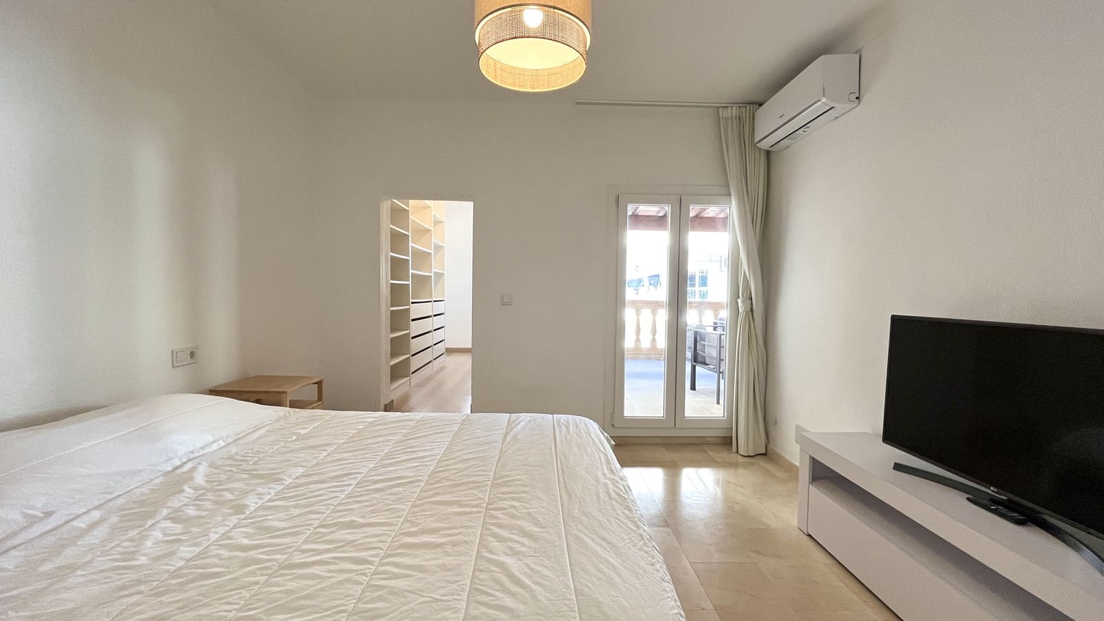 Maison de Ville de 5 chambres à louer à Palma de Mallorca - 3 500 € (Ref: 9511353)