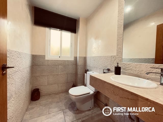 3 bedroom Semi-detached Villa for sale in Santa Ponsa, Calvià with garage - € 850,000 (Ref: 9511354)