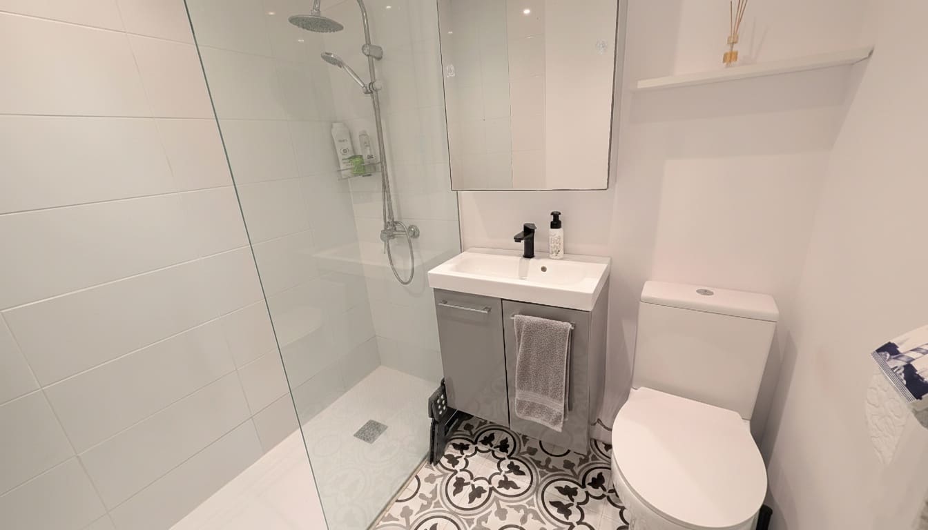 3 bedroom Apartment for rent in Genova with garage - € 1,850 (Ref: 9511356)