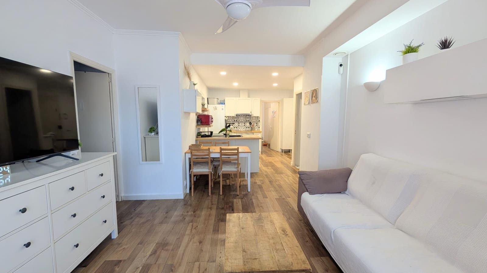 3 bedroom Apartment for rent in Genova with garage - € 1,850 (Ref: 9511356)