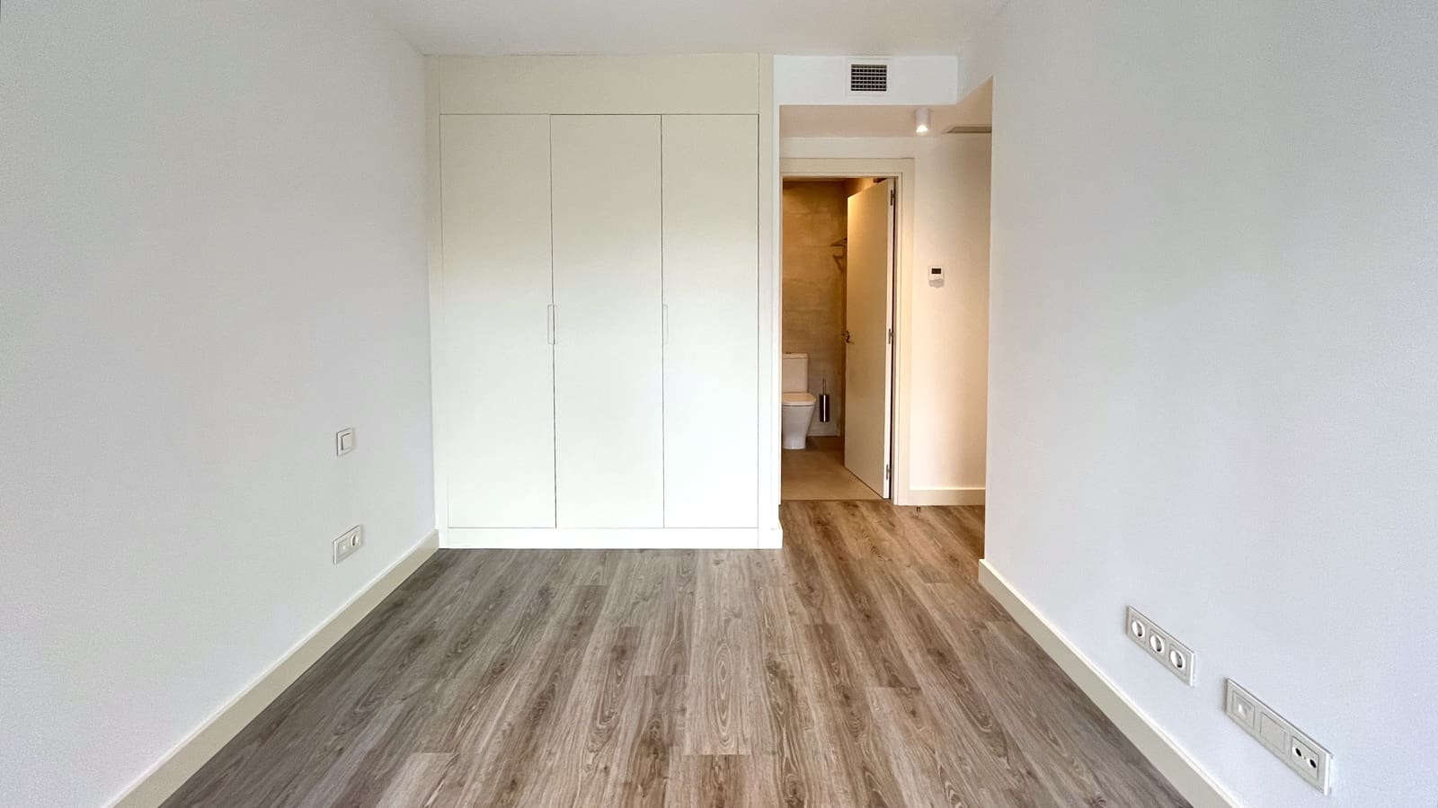 2 soveværelse Lejlighed til leje i Santa Ponsa med garage - € 2.000 (Ref: 9517958)