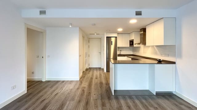 2 soveværelse Lejlighed til leje i Santa Ponsa, Calvià med garage - € 2.000 (Ref: 9517958)