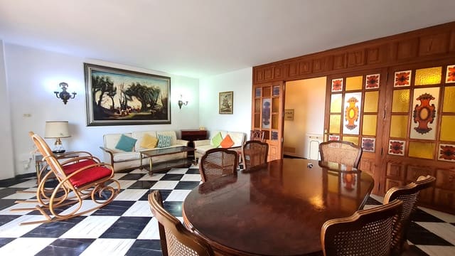 3 makuuhuone Huoneisto vuokrattavana paikassa Portocristo / Port de Manacor, Manacor mukana 
autotalli - 1 600 € (Ref: 9523573)