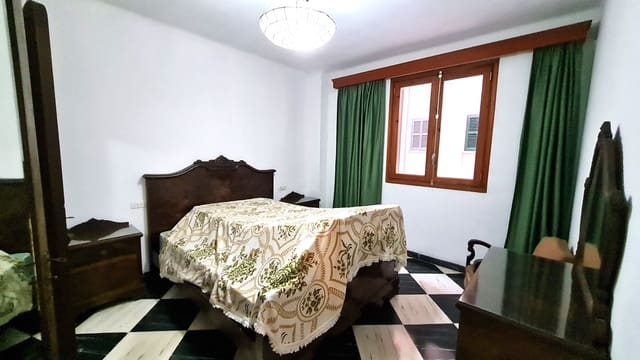 3 makuuhuone Huoneisto vuokrattavana paikassa Portocristo / Port de Manacor, Manacor mukana 
autotalli - 1 600 € (Ref: 9523573)