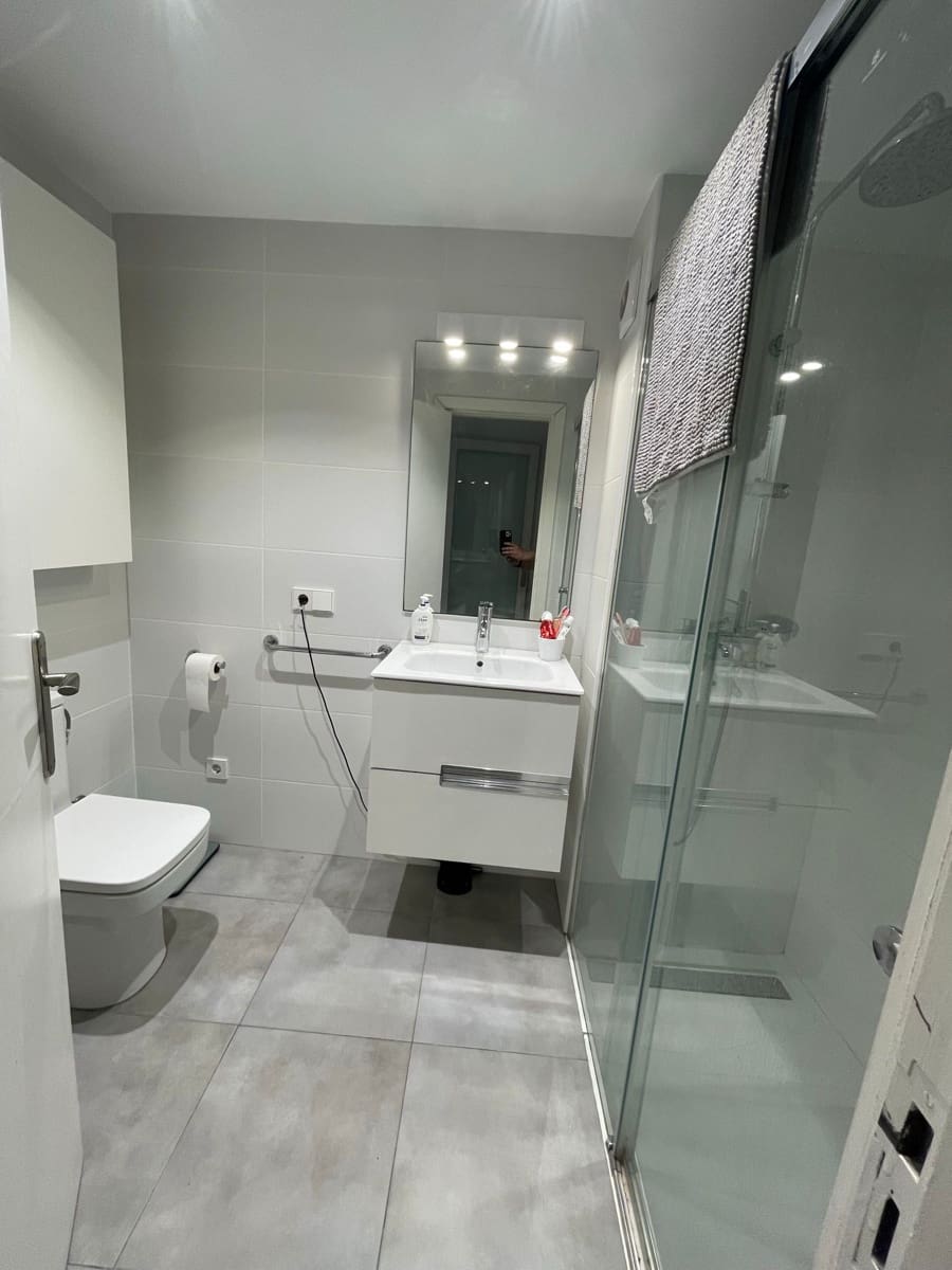 2 bedroom Apartment for rent in Puerto de Alcudia with garage - € 1,500 (Ref: 9539722)