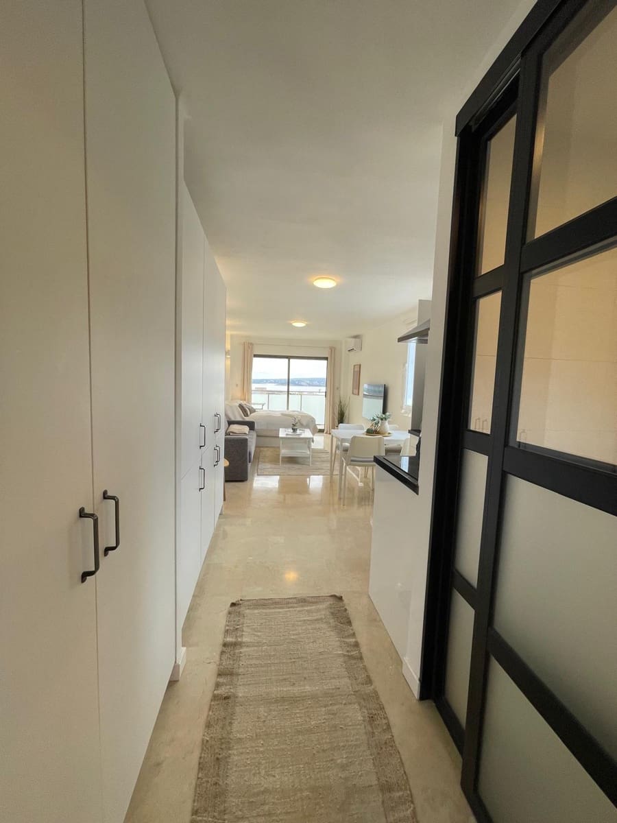 1 soveværelse Lejlighed til salg i Puerto Portals - € 320.000 (Ref: 9539723)