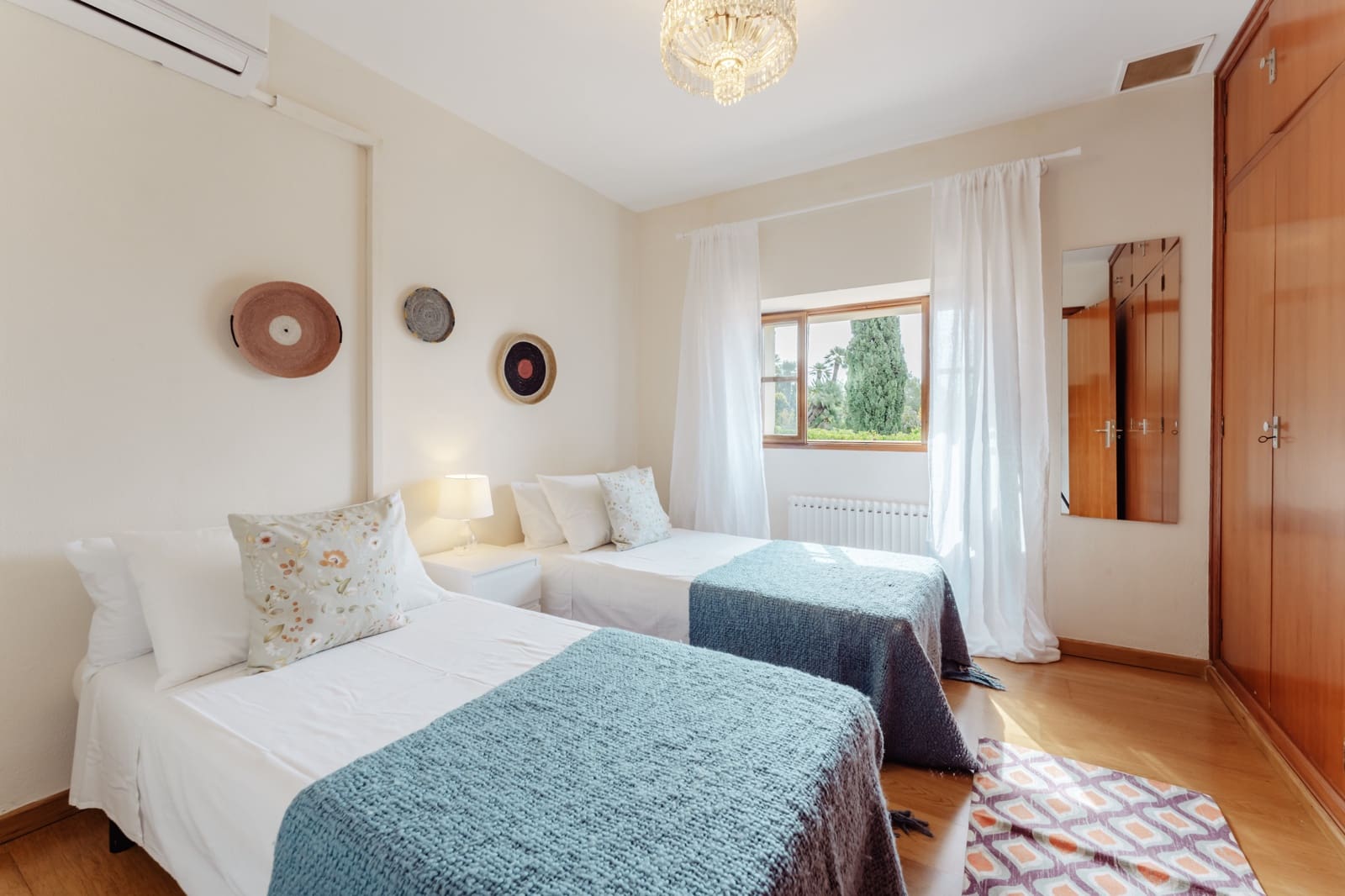 5 bedroom Villa for rent in Establiments with pool garage - € 7,200 (Ref: 9539724)