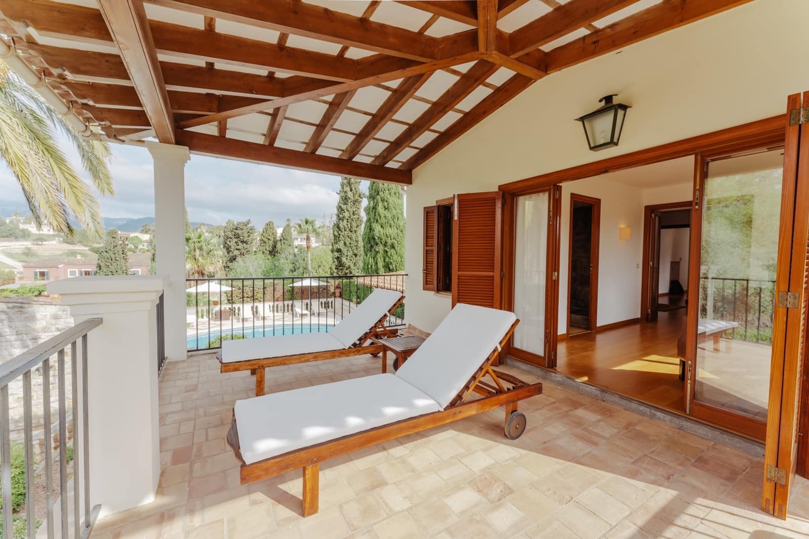 5 bedroom Villa for rent in Establiments with pool garage - € 7,200 (Ref: 9539724)