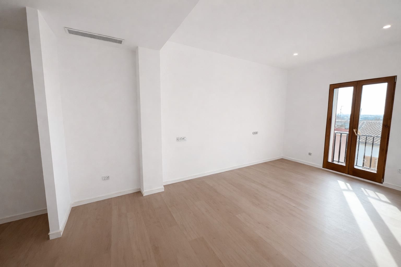 2 slaapkamer Appartement te huur in Muro - € 1.500 (Ref: 9547226)