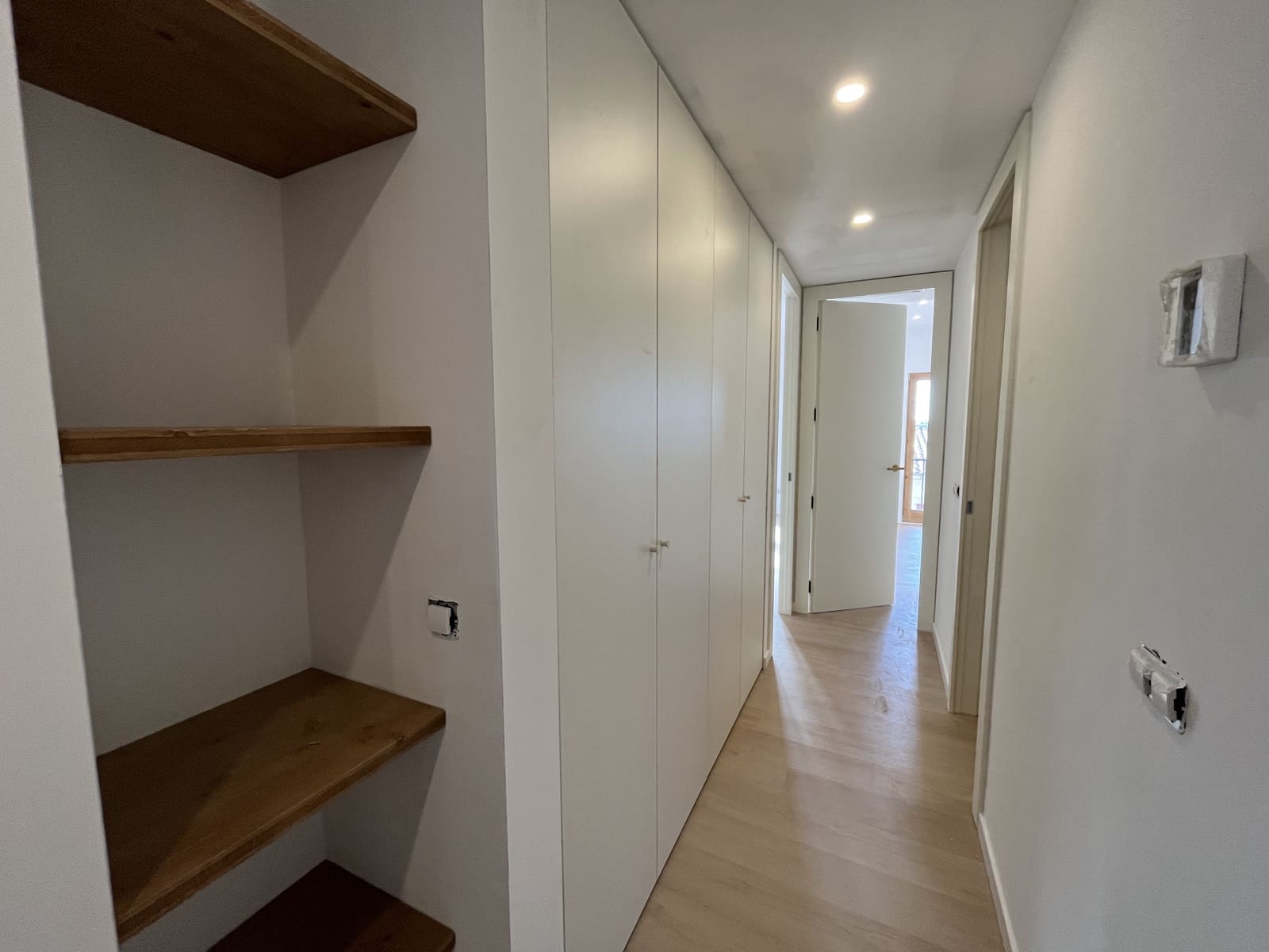 2 slaapkamer Appartement te huur in Muro - € 1.500 (Ref: 9547226)