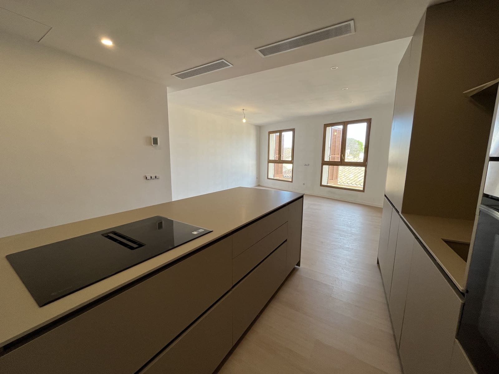 2 slaapkamer Appartement te huur in Muro - € 1.500 (Ref: 9547226)