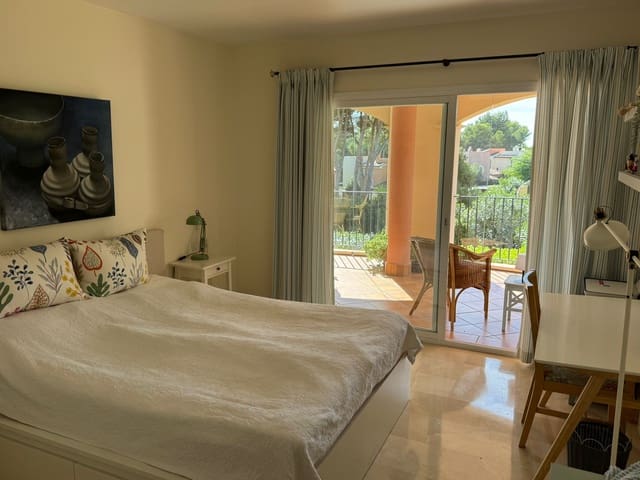 2 soveværelse Lejlighed til salg i Santa Ponsa, Calvià med garage - € 875.000 (Ref: 9547227)