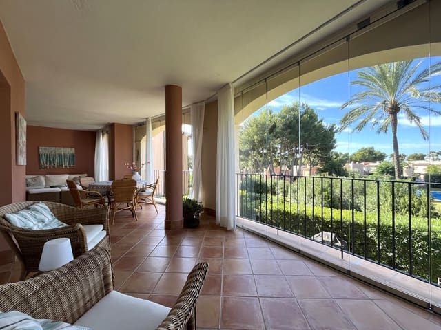 2 soveværelse Lejlighed til salg i Santa Ponsa, Calvià med garage - € 875.000 (Ref: 9547227)