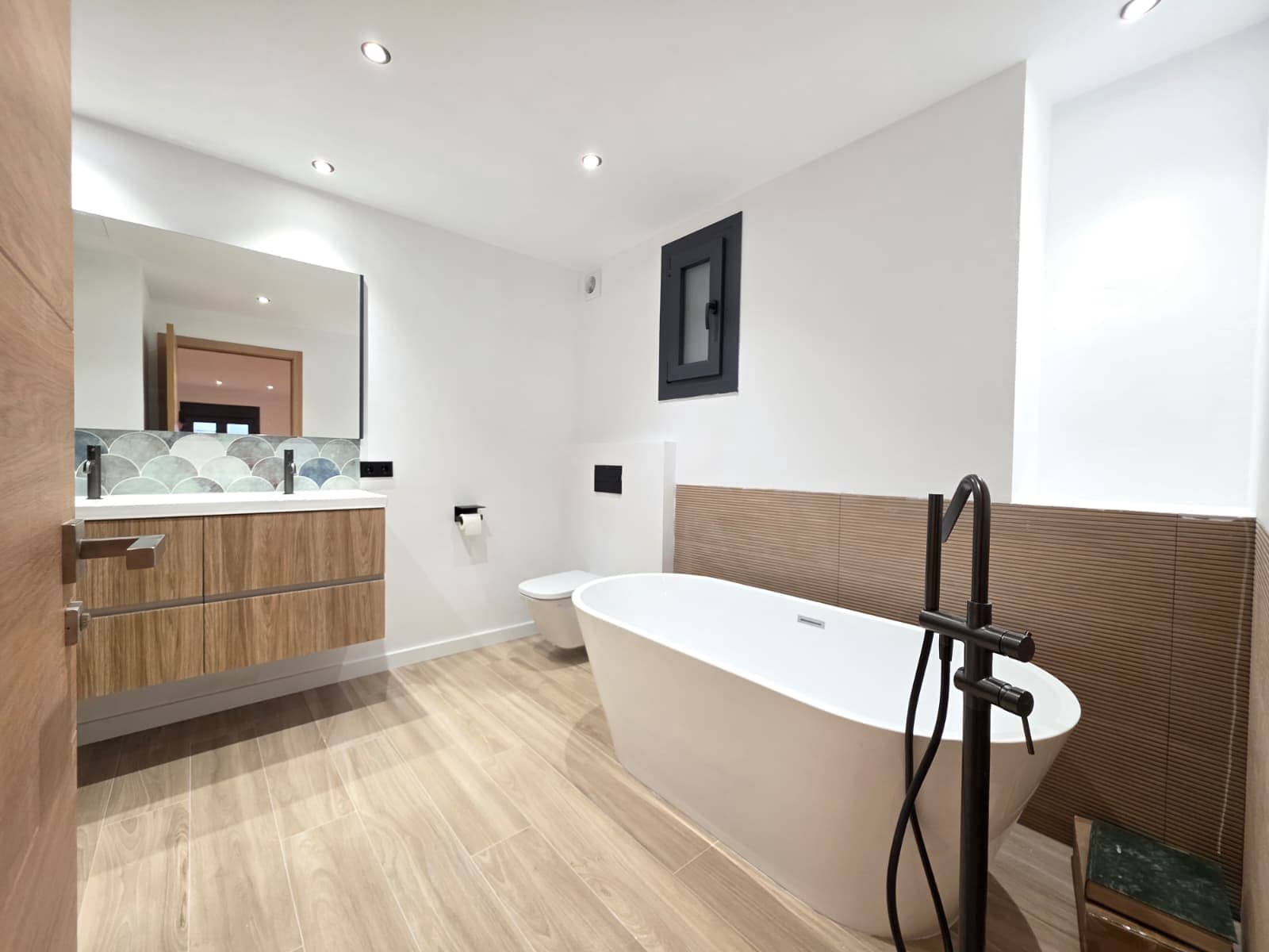 2 soveværelse Lejlighed til leje i Palma de Mallorca med garage - € 1.800 (Ref: 9553233)