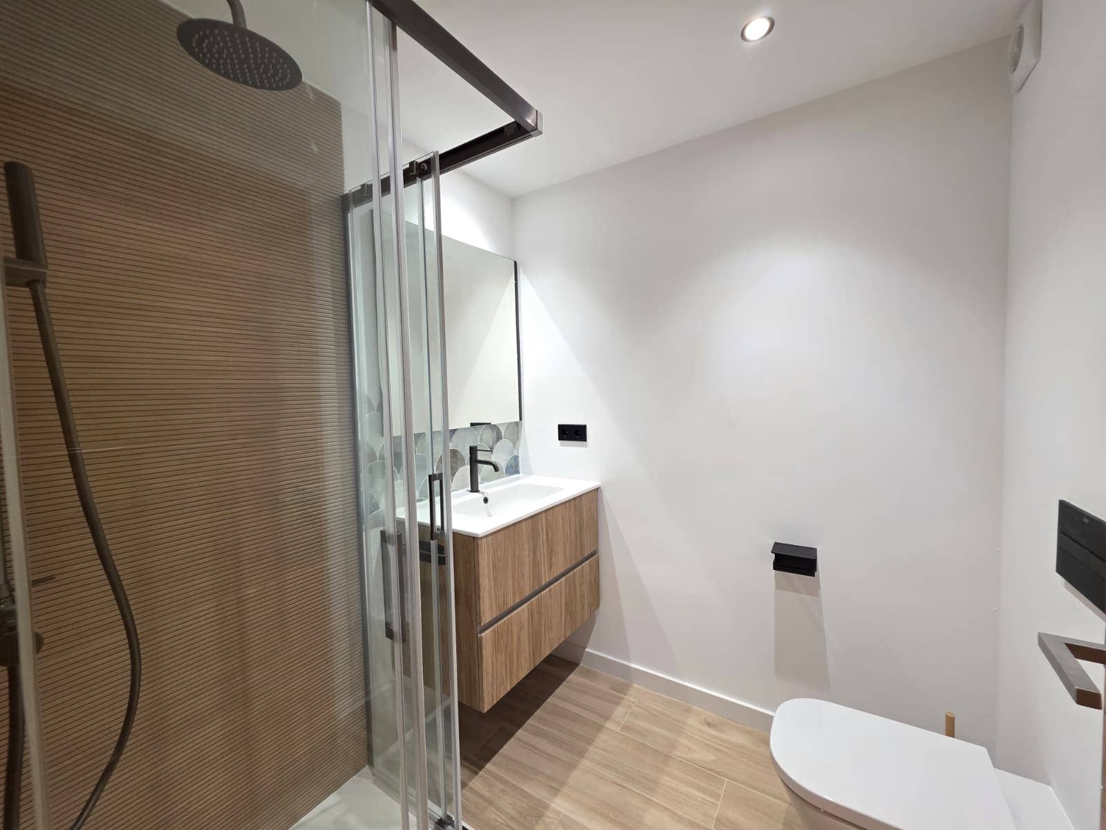 2 soveværelse Lejlighed til leje i Palma de Mallorca med garage - € 1.800 (Ref: 9553233)