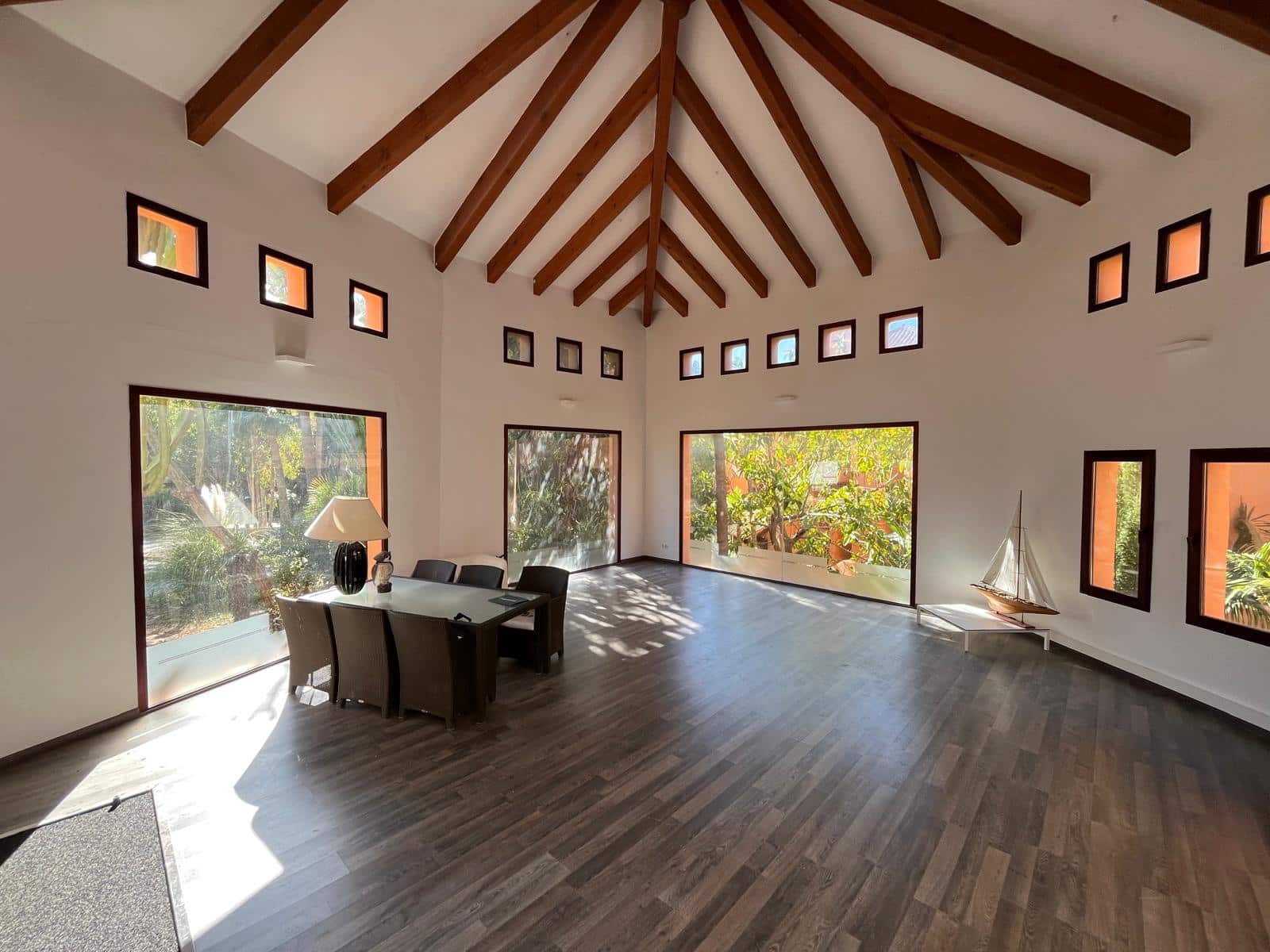 2 slaapkamer Commercieel te huur in Santa Ponsa - € 8.000 (Ref: 9566711)