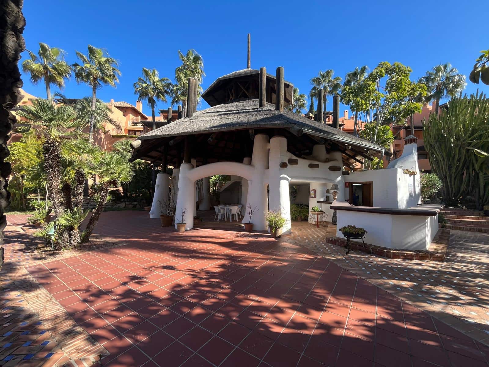 2 slaapkamer Commercieel te huur in Santa Ponsa - € 8.000 (Ref: 9566711)