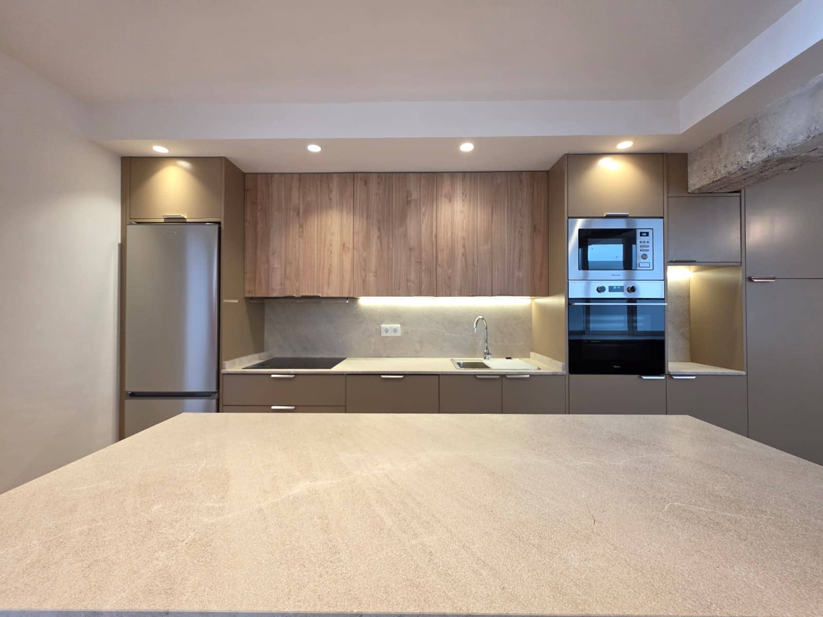 4 bedroom Apartment for rent in Palma de Mallorca - € 2,200 (Ref: 9570180)