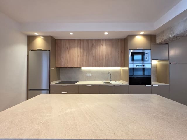 4 bedroom Apartment for rent in Son Dameto, Palma de Mallorca - € 2,200 (Ref: 9570180)