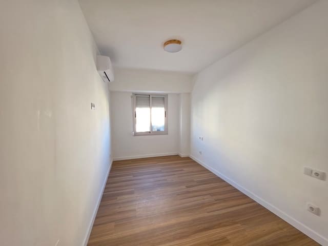 4 bedroom Apartment for rent in Son Dameto, Palma de Mallorca - € 2,200 (Ref: 9570180)