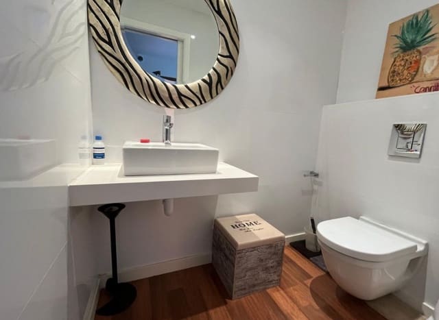 3 quarto Comercial para arrendar em Santa Ponsa, Calvià - 3 500 € (Ref: 9570181)