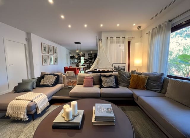 3 quarto Comercial para arrendar em Santa Ponsa, Calvià - 3 500 € (Ref: 9570181)