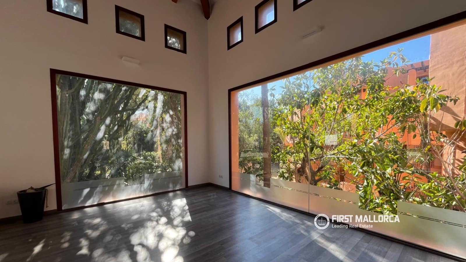 3 bedroom Commercial for rent in Santa Ponsa - € 3,500 (Ref: 9570181)