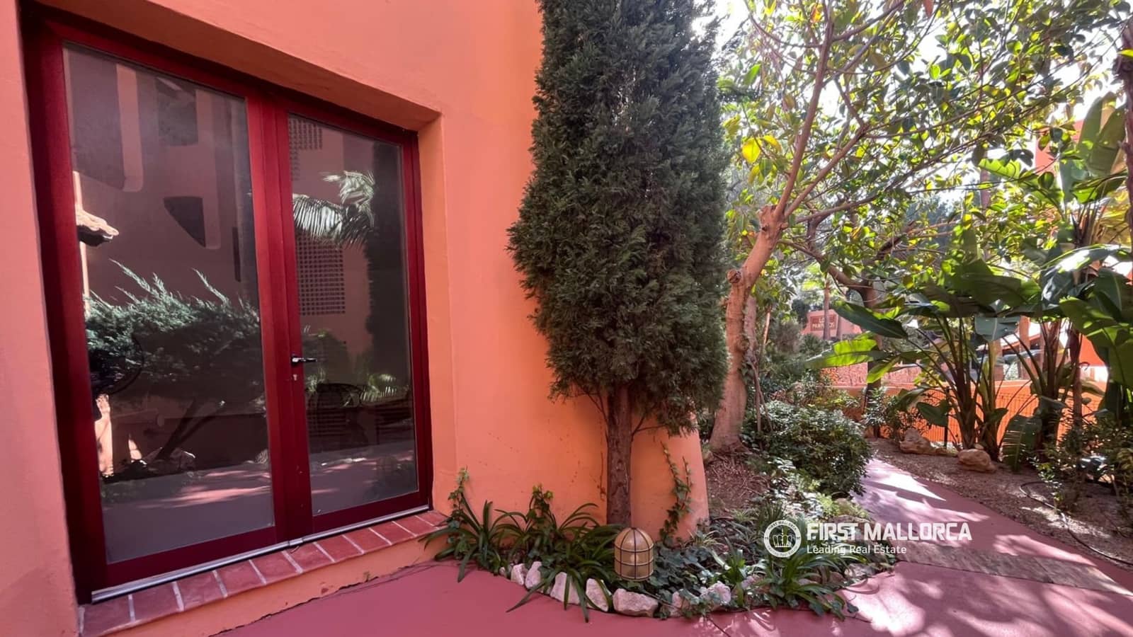 3 bedroom Commercial for rent in Santa Ponsa - € 3,500 (Ref: 9570181)