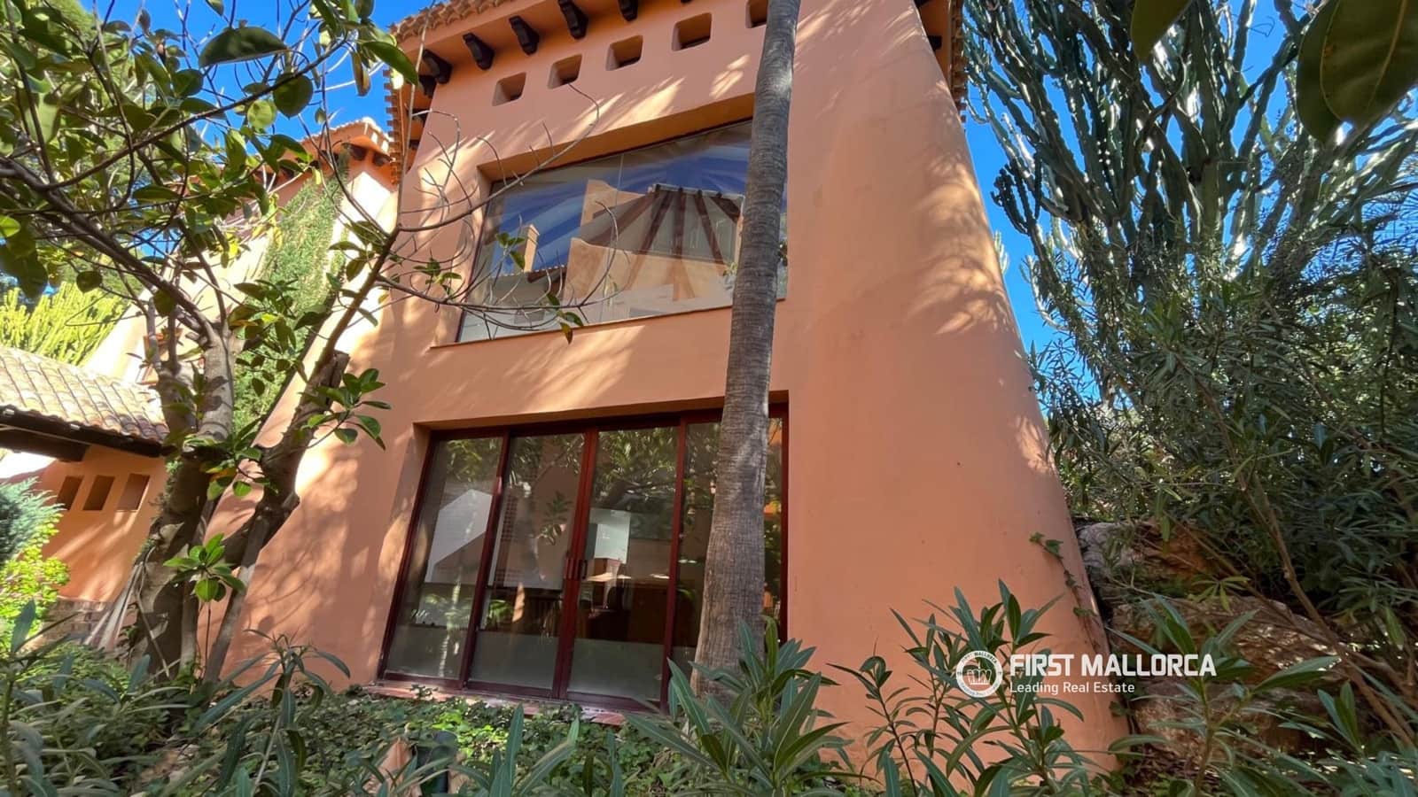 3 bedroom Commercial for rent in Santa Ponsa - € 3,500 (Ref: 9570181)