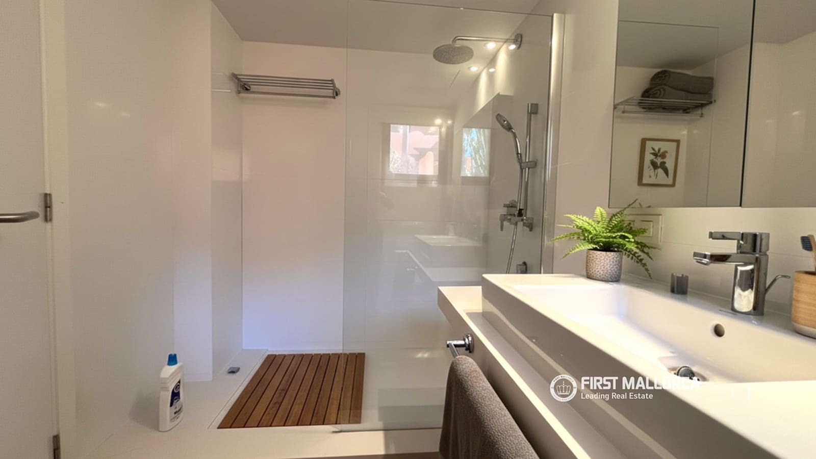 3 bedroom Commercial for rent in Santa Ponsa - € 3,500 (Ref: 9570181)