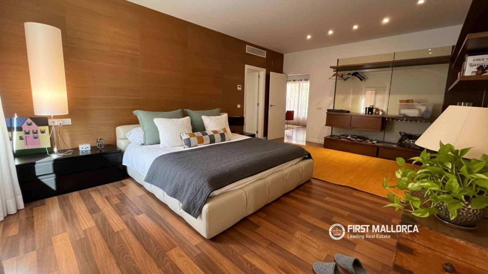 3 bedroom Commercial for rent in Santa Ponsa - € 3,500 (Ref: 9570181)