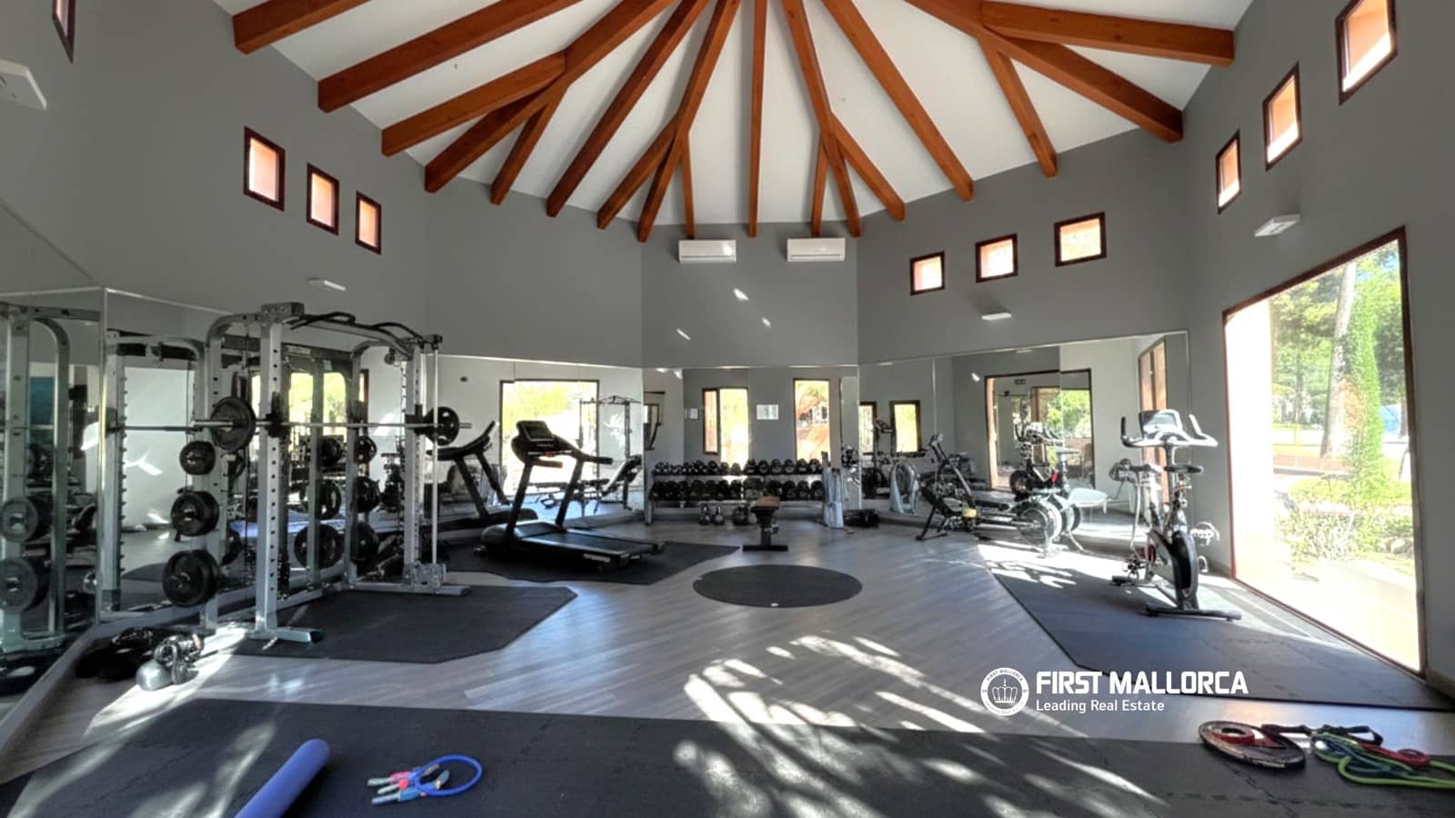 3 bedroom Commercial for rent in Santa Ponsa - € 3,500 (Ref: 9570181)