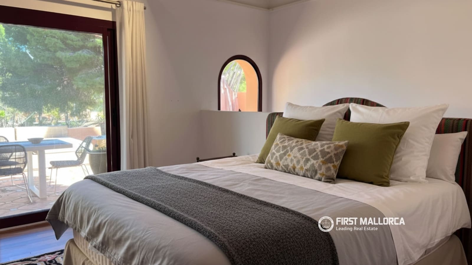3 bedroom Commercial for rent in Santa Ponsa - € 3,500 (Ref: 9570181)