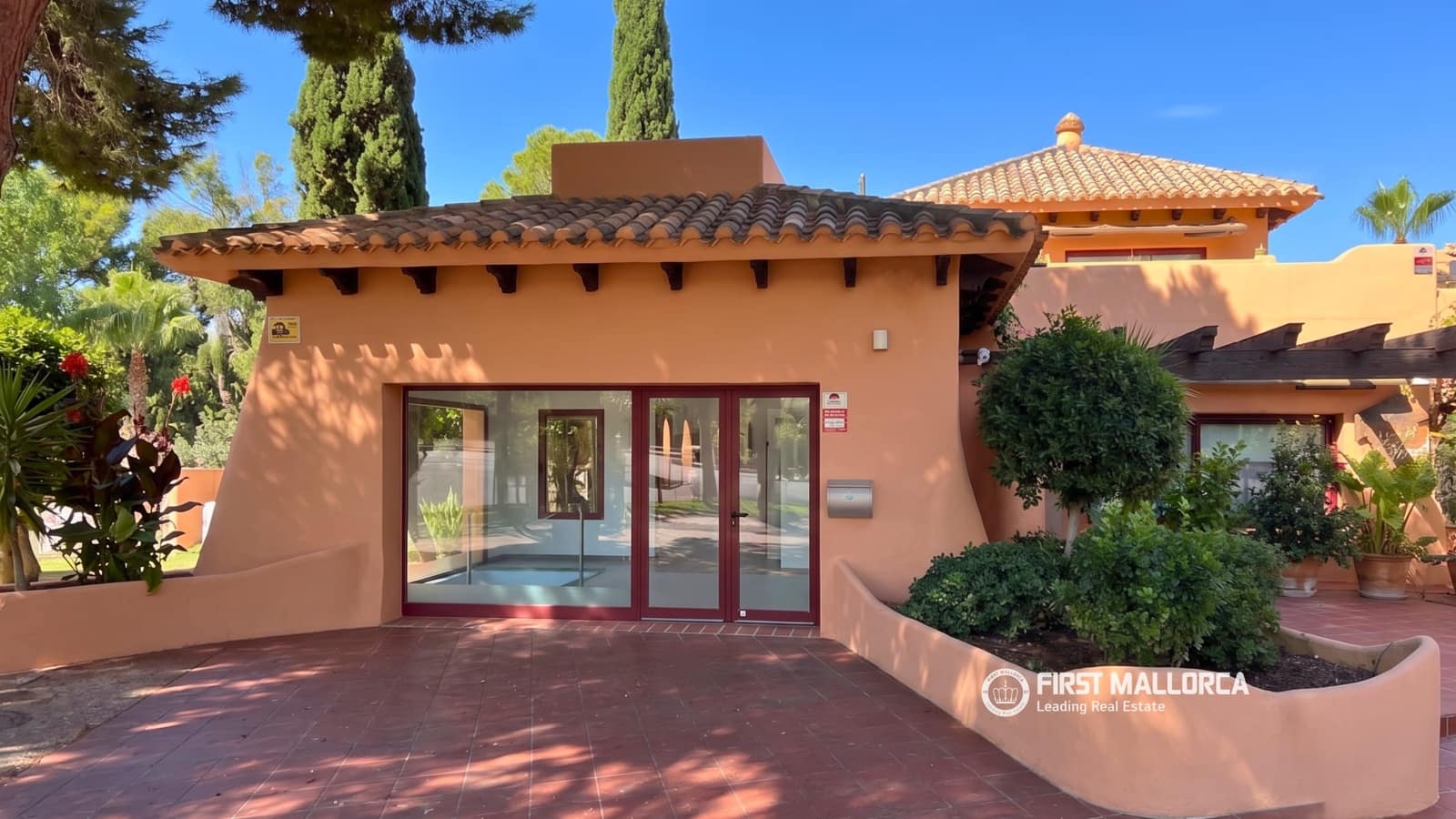 3 bedroom Commercial for rent in Santa Ponsa - € 3,500 (Ref: 9570181)