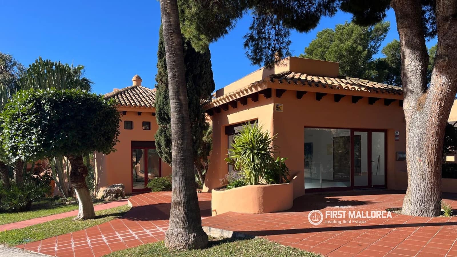 3 bedroom Commercial for rent in Santa Ponsa - € 3,500 (Ref: 9570181)
