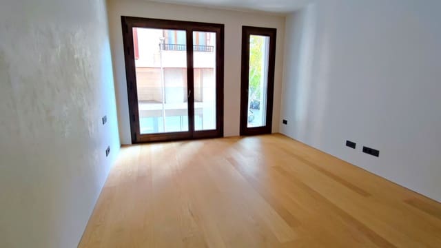 3 soverom Leilighet til leie i El Camp d'en Serralta, Palma de Mallorca med garasje - € 5 200 (Ref: 9570182)