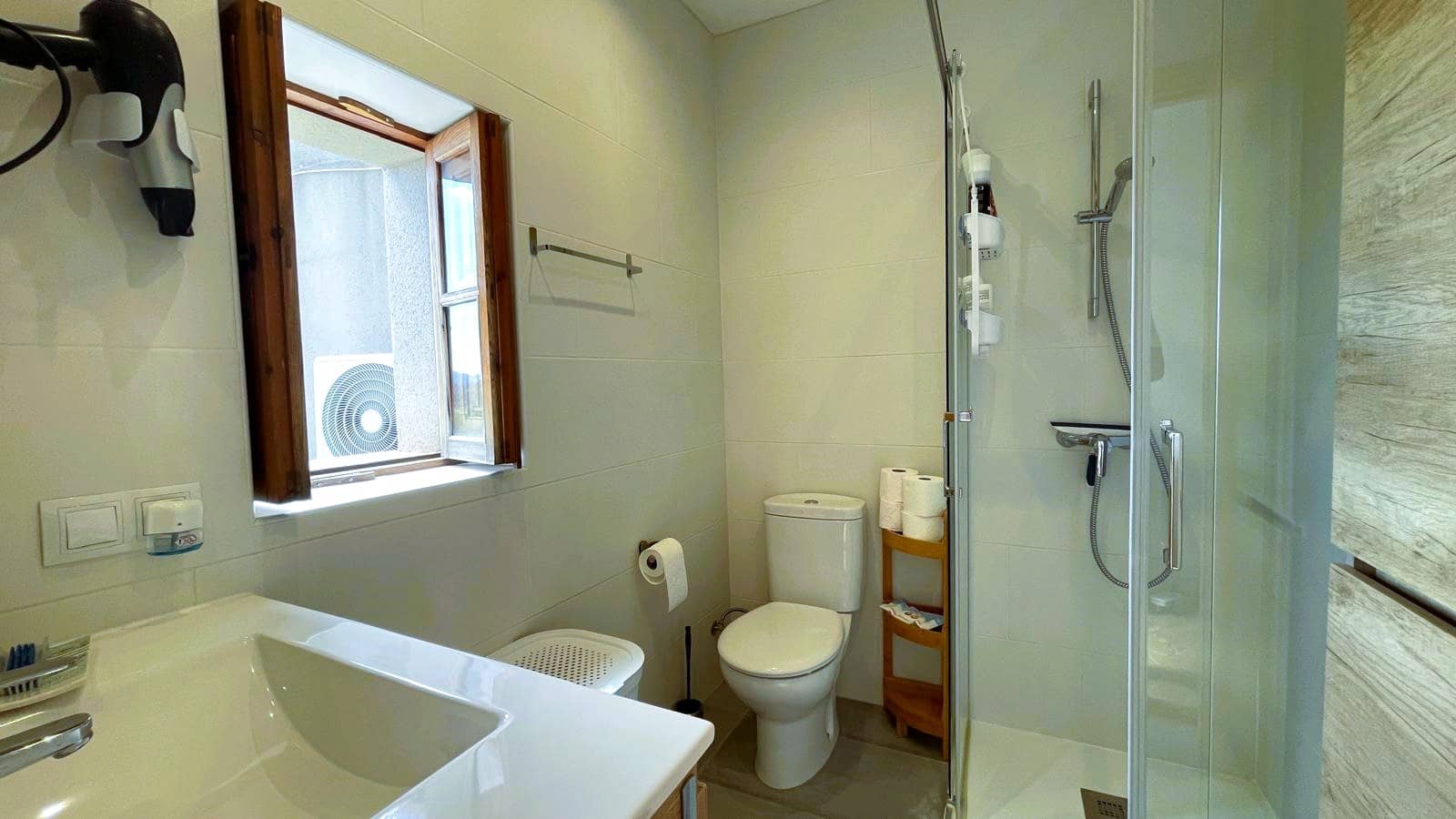 4 quarto Casa em Banda para arrendar em Campanet com garagem - 2 500 € (Ref: 9570183)