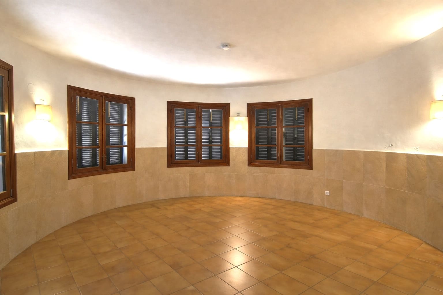 Kommersiell til salgs i Cala Figuera med garasje - € 570 000 (Ref: 9573500)