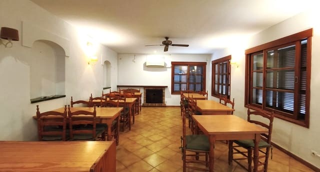 Kommersiell til salgs i Cala Figuera, Santanyí med garasje - € 570 000 (Ref: 9573500)