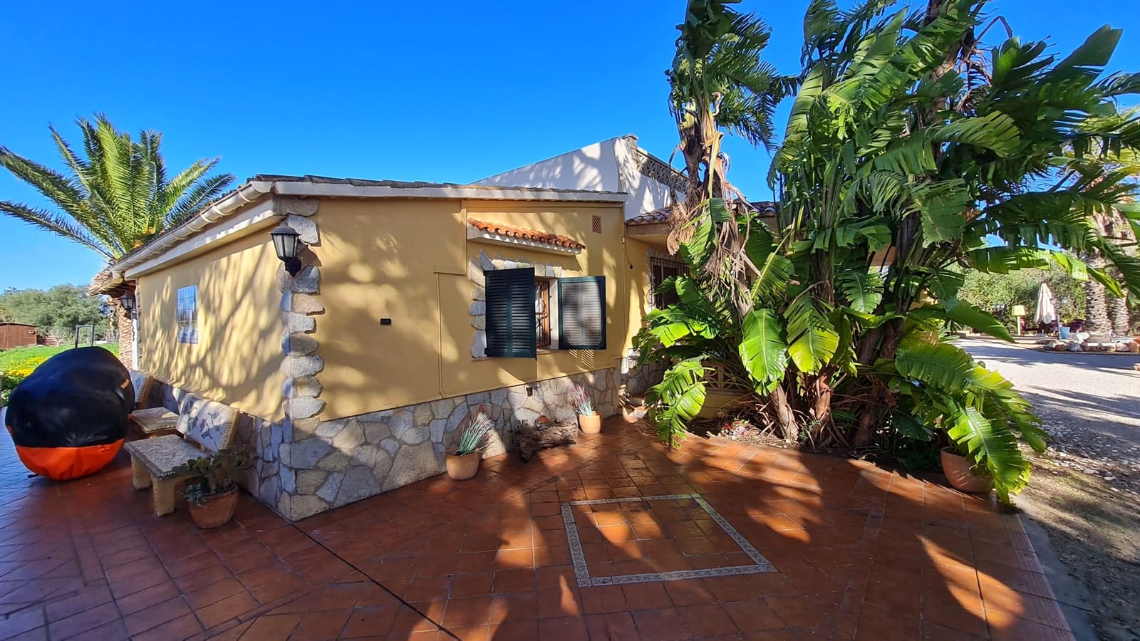 3 sypialnia Finka/Dom wiejski na sprzedaż w Llucmajor z basenem garażem - 550 000 € (Ref: 9573501)