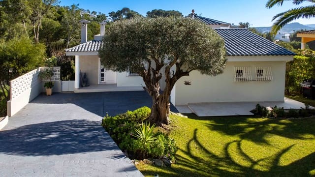 4 Zimmer Villa zu verkaufen in Costa de la Calma, Calvià mit Pool Garage - 1.980.000 € (Ref: 9581351)