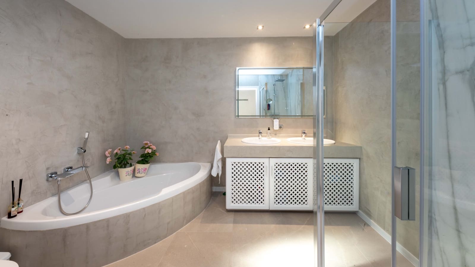 4 Zimmer Villa zu verkaufen in Costa de la Calma mit Pool Garage - 1.980.000 € (Ref: 9581351)