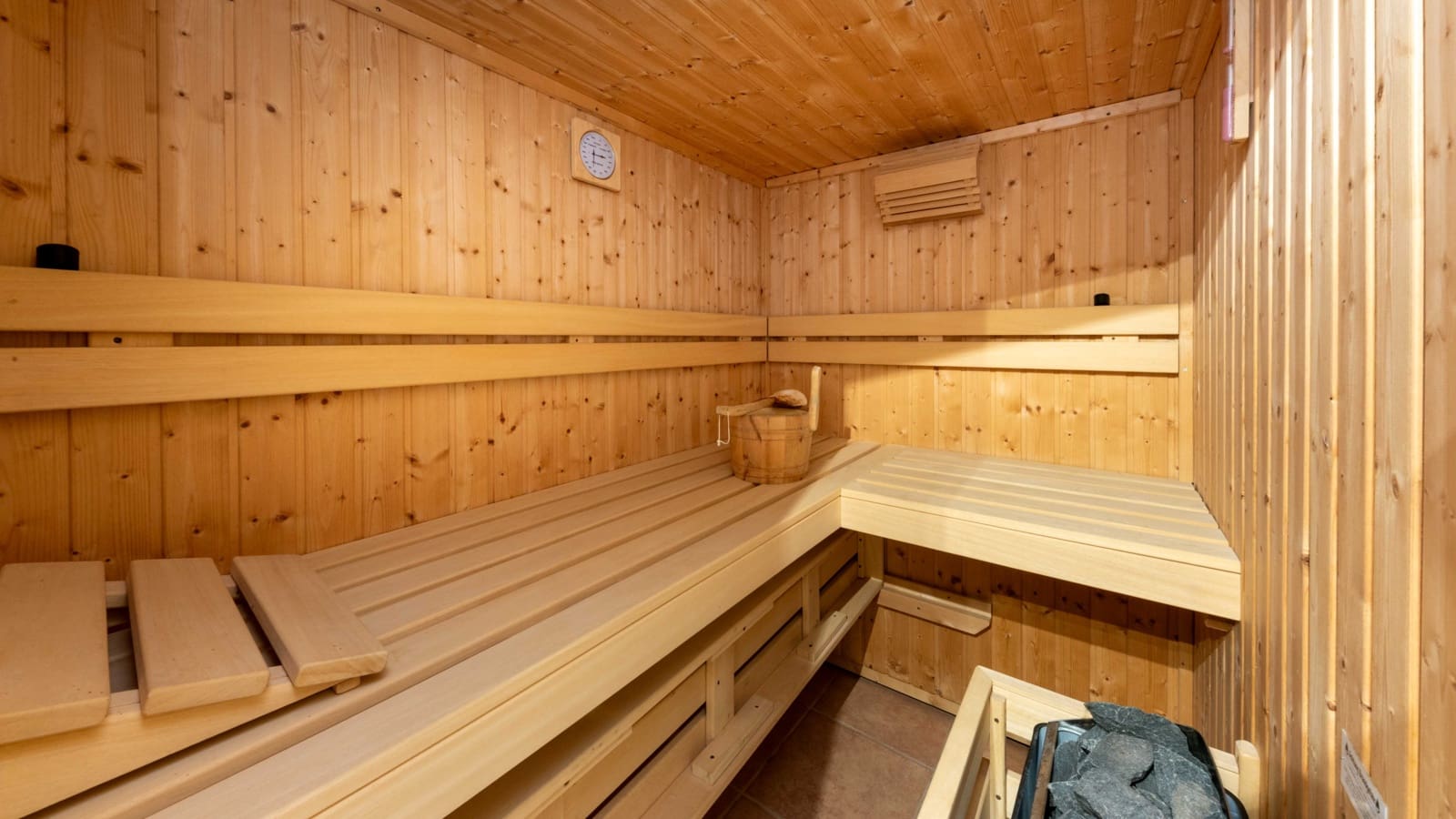 4 Zimmer Villa zu verkaufen in Costa de la Calma mit Pool Garage - 1.980.000 € (Ref: 9581351)