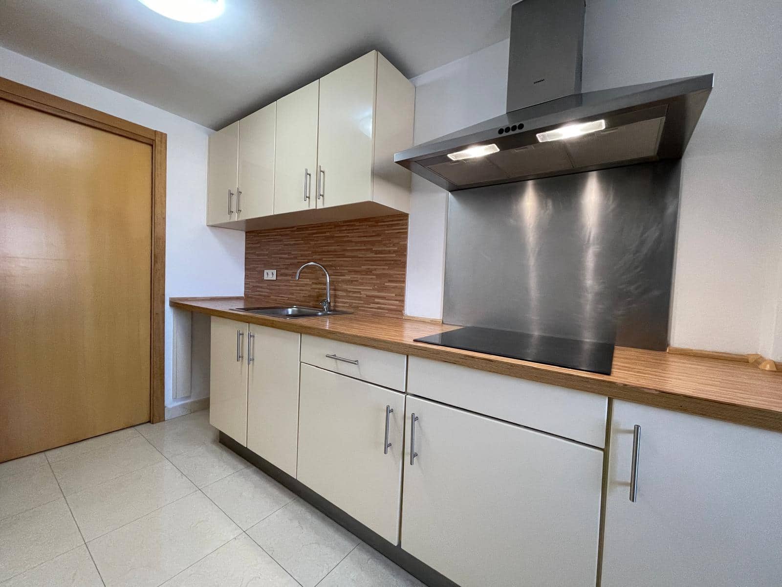 Apartamento de 3 habitaciones en Palma de Mallorca en alquiler con garaje - 2.500 € (Ref: 9590428)