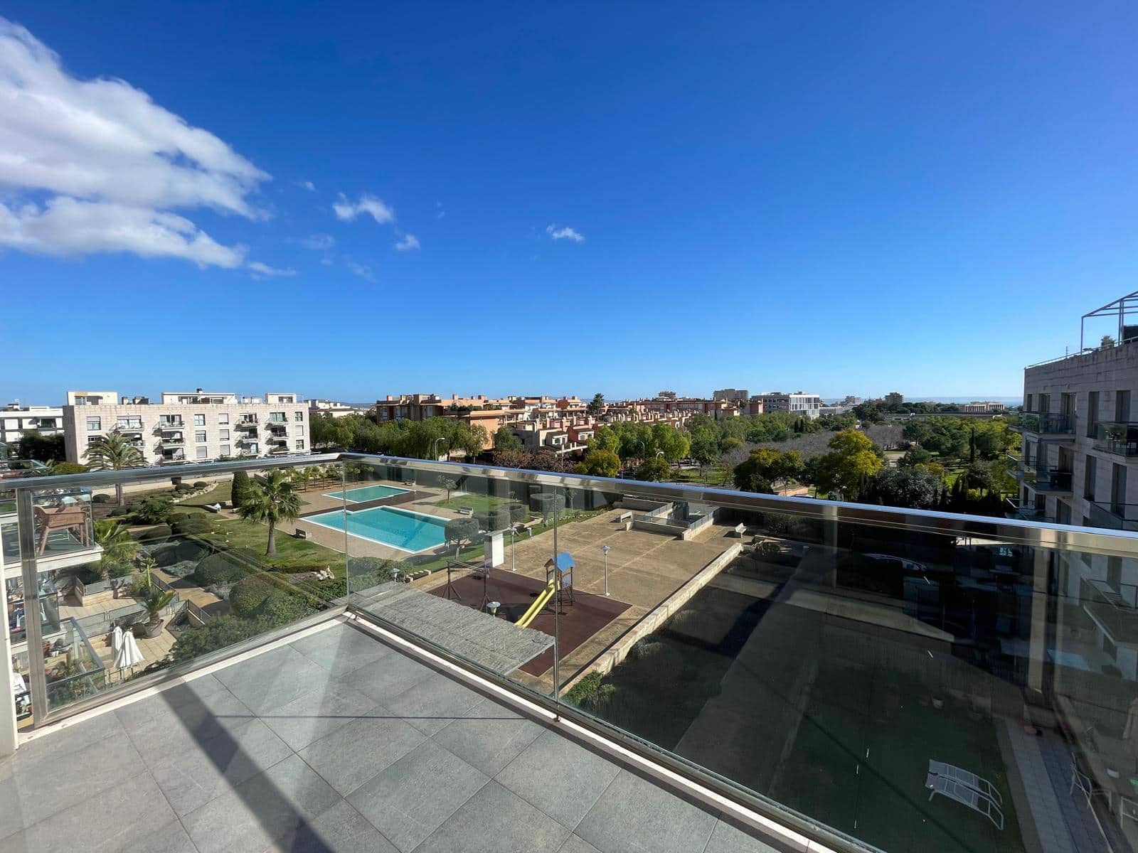 Apartamento de 3 habitaciones en Palma de Mallorca en alquiler con garaje - 2.500 € (Ref: 9590428)