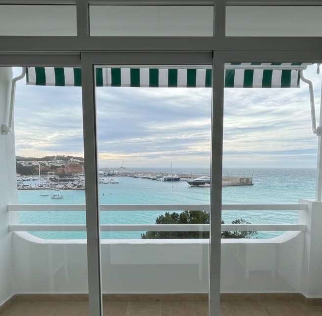 2 bedroom Apartment for rent in El Toro / Port Adriano with garage - € 2,100 (Ref: 9590429)