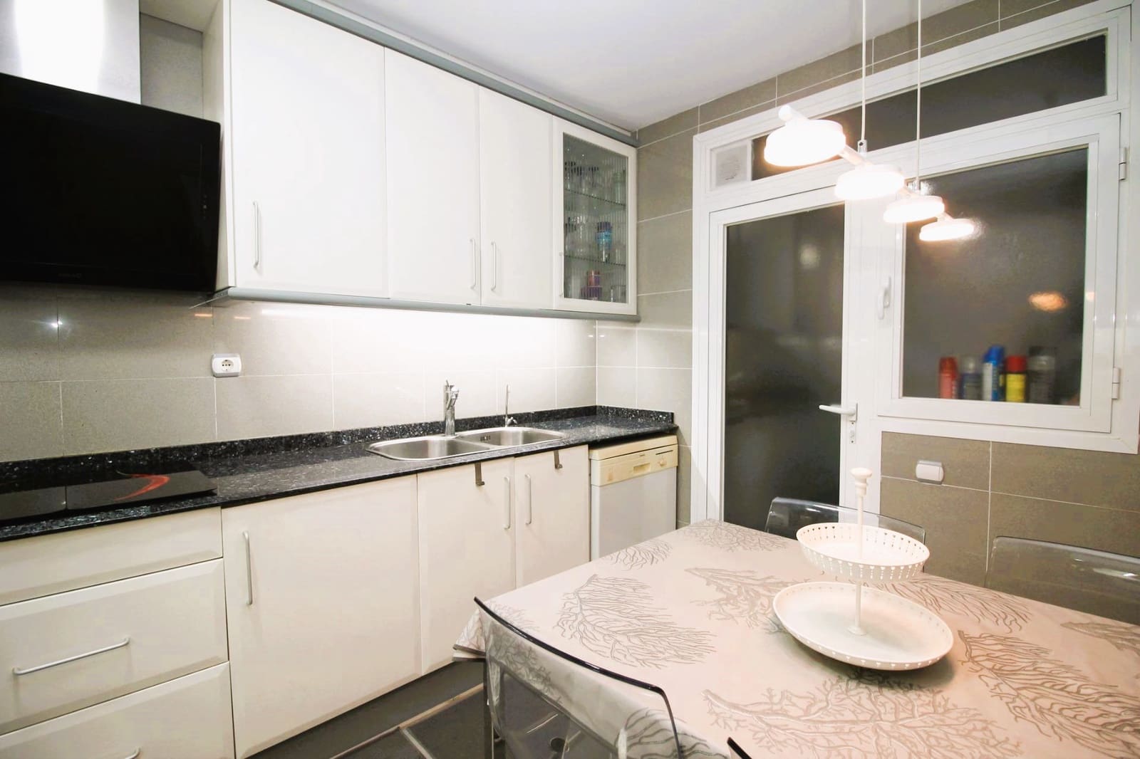 3 bedroom Apartment for sale in Palma de Mallorca with garage - € 870,000 (Ref: 9593291)