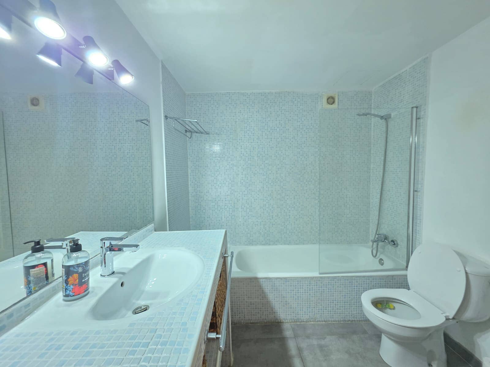 2 soveværelse Lejlighed til leje i Palma de Mallorca - € 2.000 (Ref: 9593293)